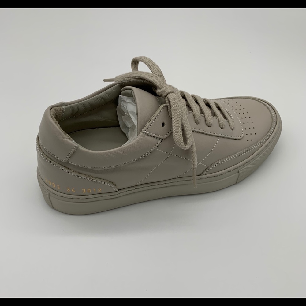 COMMON PROJECTS Resort Low-Top Classic Sneaker - Picture 9 of 13